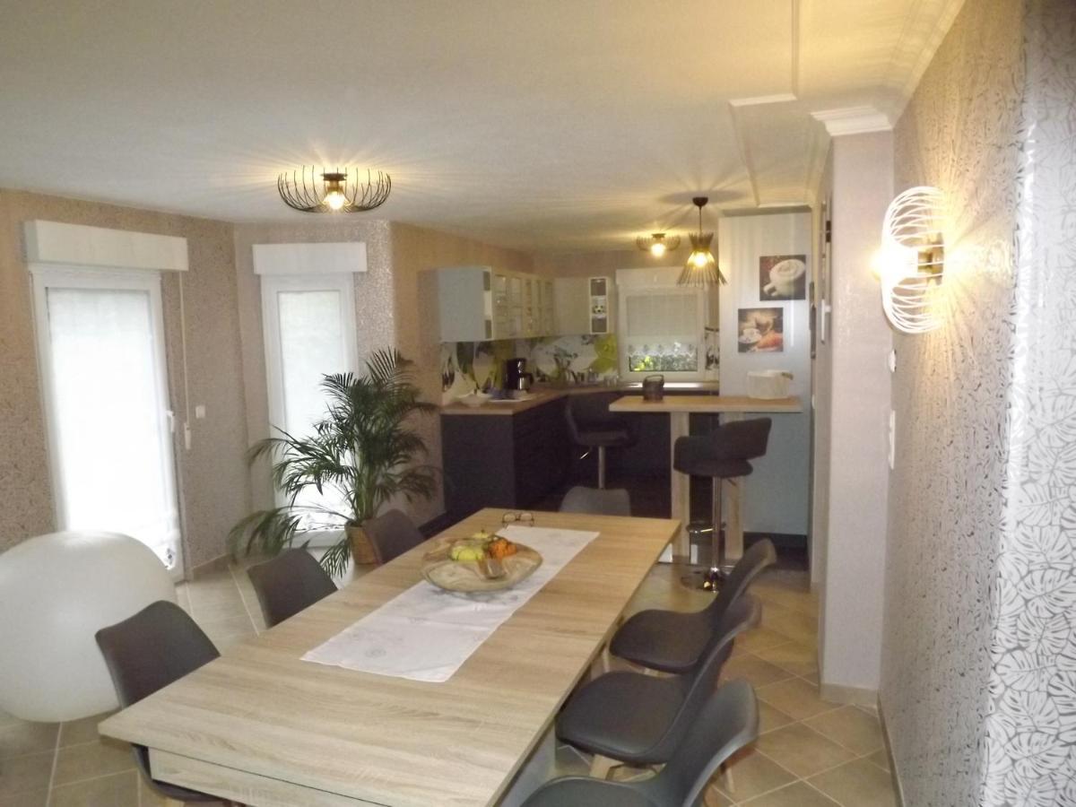 Grosszuegige Ferienwohnung Am Waldesrand Im Seenland Lauta Exteriör bild