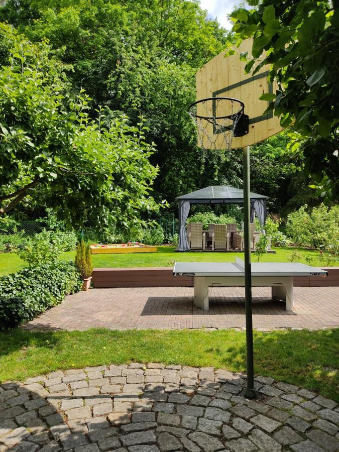 Grosszuegige Ferienwohnung Am Waldesrand Im Seenland Lauta Exteriör bild