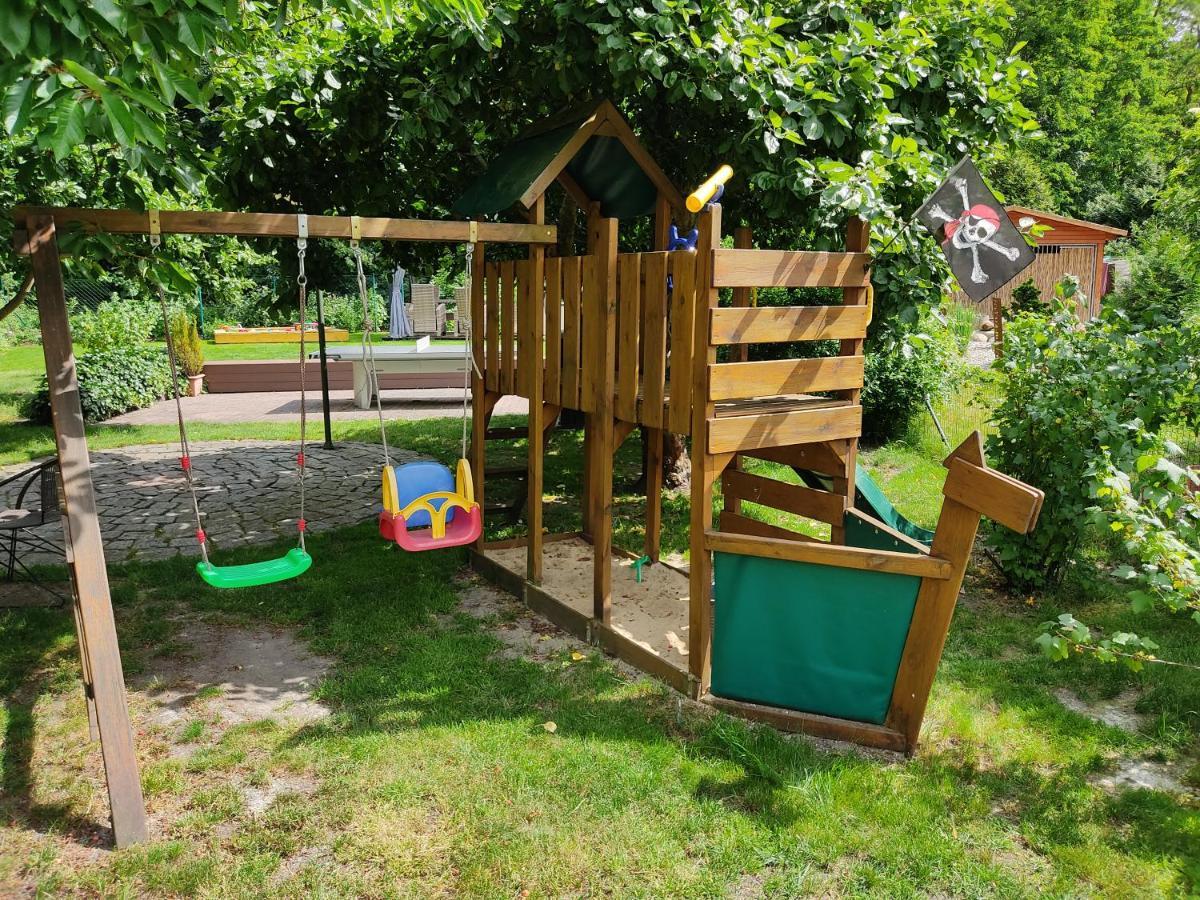 Grosszuegige Ferienwohnung Am Waldesrand Im Seenland Lauta Exteriör bild